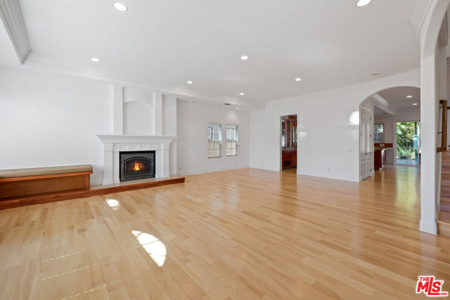 7412 Denrock Avenue, Los Angeles CA: https://media.crmls.org/mediaz/d9946922-bfa4-4efa-98a4-98b77733310d.jpg