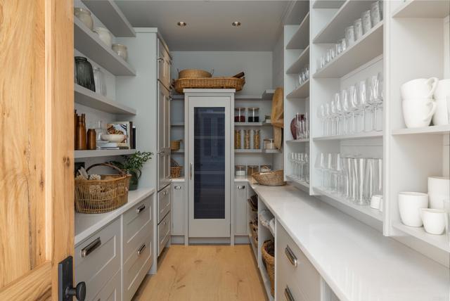 17845 Via de Fortuna, Rancho Santa Fe CA: https://media.crmls.org/mediaz/d9953378-5076-4061-998f-e1e69a0240ad.jpg