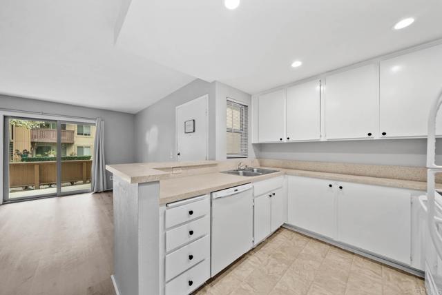 Detail Gallery Image 20 of 39 For 5910 Rancho Mission Rd #37,  San Diego,  CA 92108 - 1 Beds | 1 Baths
