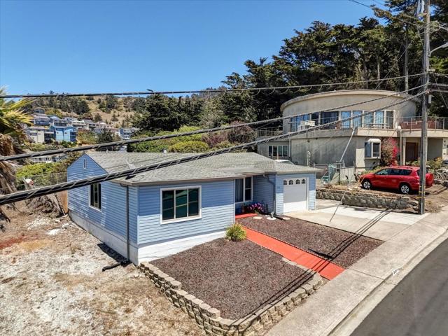 331 Manor Drive, Pacifica CA: https://media.crmls.org/mediaz/d995a4b3-20a2-4fce-9535-49843ac43744.jpg