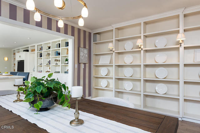 782 S Arroyo Boulevard, Pasadena CA: https://media.crmls.org/mediaz/d995c649-512e-4f65-9d24-c603bce5a00a.jpg