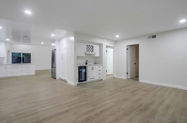4512 Terraza Ct, San Diego CA: https://media.crmls.org/mediaz/d9960a51-fd2b-42f2-8f9c-3975dacabff1.jpg