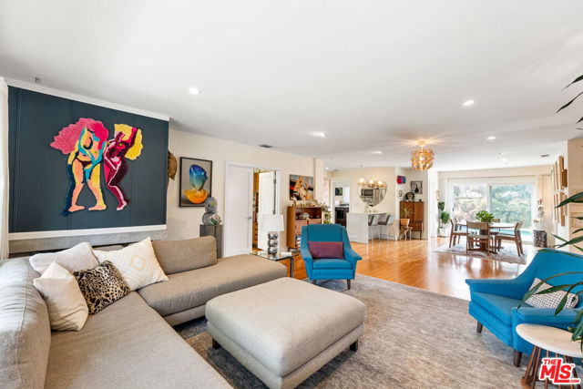 2316 Laurelmont Place, Los Angeles CA: https://media.crmls.org/mediaz/d99652c6-1801-47fd-b538-0585d3b6e1a0.jpg