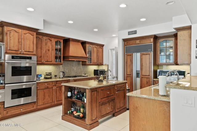 20253 ViA Galileo, Porter Ranch CA: https://media.crmls.org/mediaz/d996826d-acbf-4fb1-a213-a96adba00338.jpg