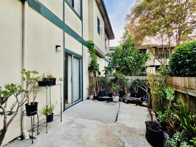 3064 FLINT Street, Union City CA: https://media.crmls.org/mediaz/d9974b17-c563-4ee8-9b61-7d671a22cc7d.jpg