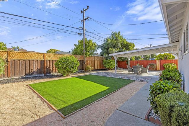 4564 Piper St, Fremont CA: https://media.crmls.org/mediaz/d9978fb8-9c56-4e99-8980-8d33884d825f.jpg