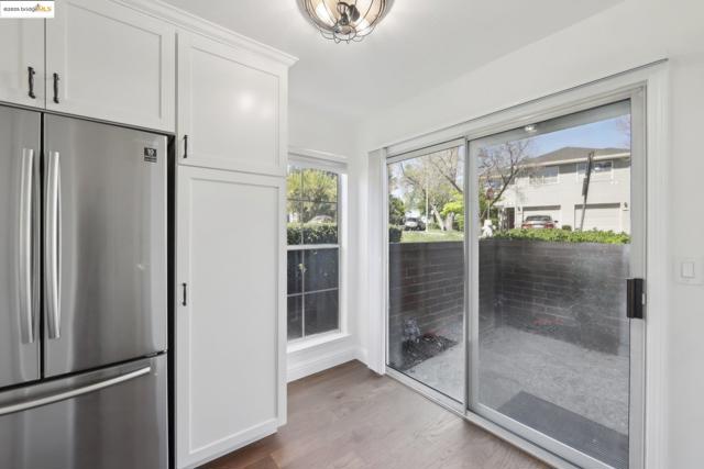204 Pebblecreek Ct, Martinez CA: https://media.crmls.org/mediaz/d9983b28-fb9d-4d61-a887-455c3e5cdf9e.jpg