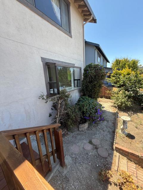 159 Port Royal Avenue, Foster City CA: https://media.crmls.org/mediaz/d9984fed-657e-4407-8b33-50c3a38f0647.jpg