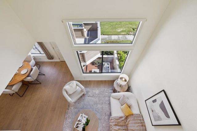 2309 Vista Del Mar, San Mateo CA: https://media.crmls.org/mediaz/d998510b-69b9-4bff-8b2b-3fbf6fb6c5d4.jpg