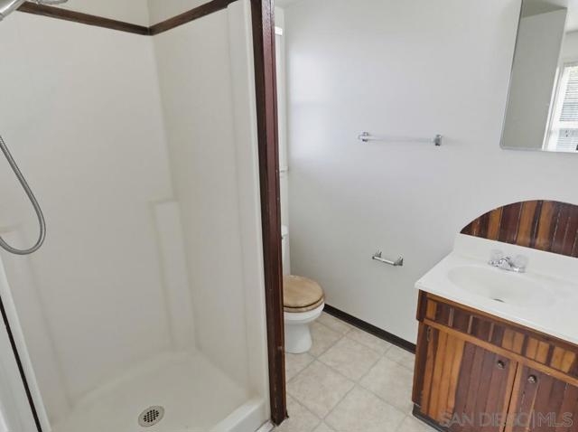 602 Starbright Ln, Alpine CA: https://media.crmls.org/mediaz/d9995ea4-9718-490a-beca-a467f723b5ac.jpg