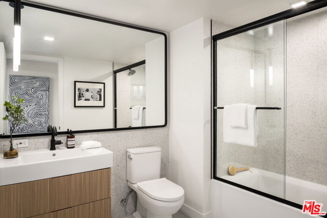 3667 Keystone Avenue, Los Angeles CA: https://media.crmls.org/mediaz/d999635c-15b2-4520-a8e8-ce85eb0f1603.jpg