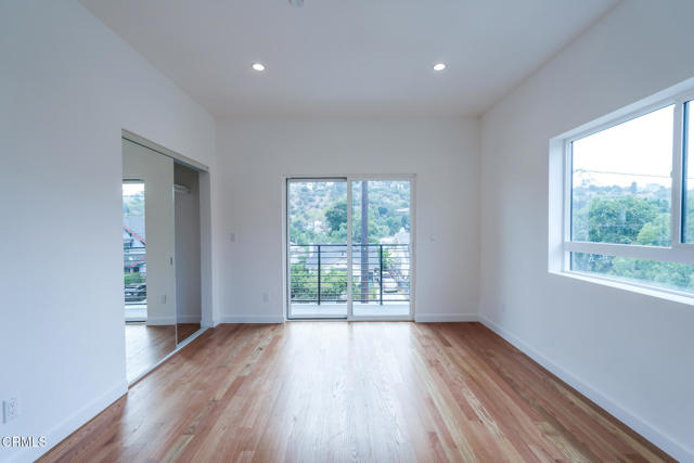 Detail Gallery Image 11 of 16 For 519 1/2 N Avenue 50, Los Angeles,  CA 90042 - 4 Beds | 4 Baths