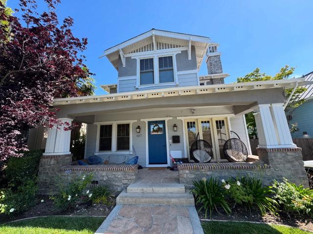 927 Ramona, Palo Alto CA: https://media.crmls.org/mediaz/d99ae005-6356-4597-8eea-100ef55be2b0.jpg
