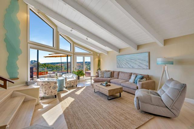 3300 Crystal Heights Drive, Soquel CA: https://media.crmls.org/mediaz/d99b9509-b7a0-4d66-adc6-f101d8a4d959.jpg
