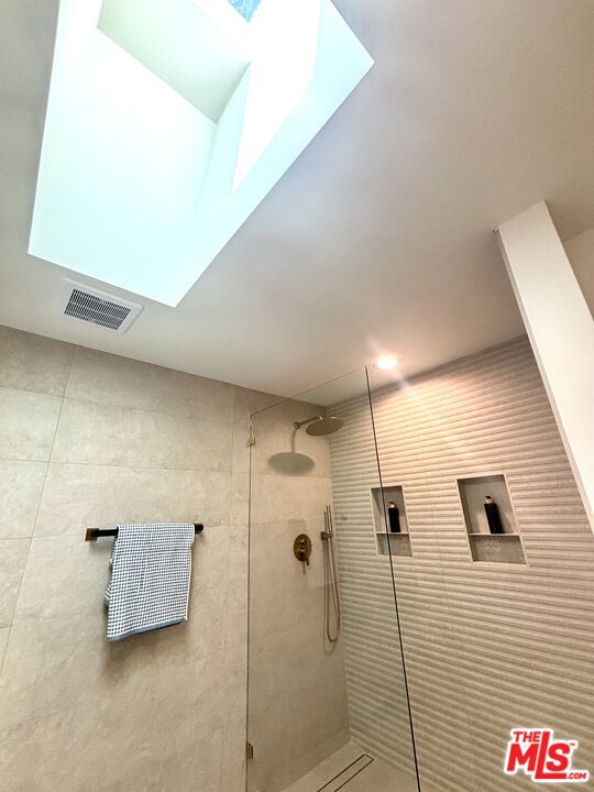 5360 Algarrobo, Laguna Woods CA: https://media.crmls.org/mediaz/d99c7c8c-6042-4cbe-a74f-bd0363a7b016.jpg