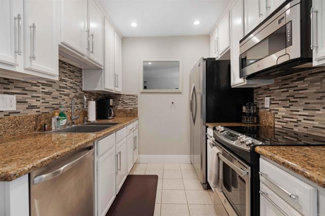 239 Ebony Avenue, Imperial Beach CA: https://media.crmls.org/mediaz/d99d7d3c-7cb0-4c72-9e68-5516318304ba.jpg