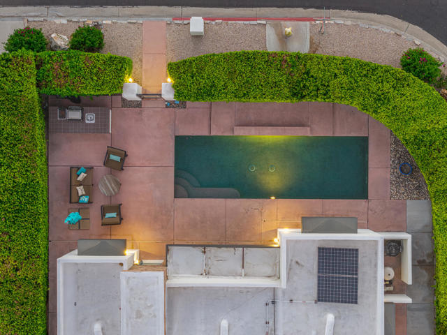 590 N Plaza Amigo, Palm Springs, CA 92262