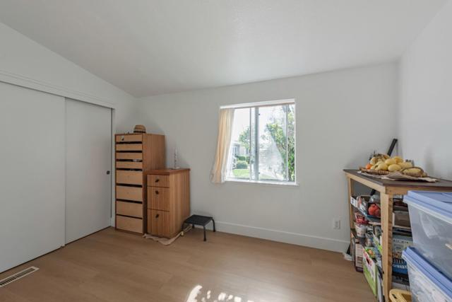 27950 Lancelot Court, Hayward CA: https://media.crmls.org/mediaz/d99e000f-570b-48a9-ad72-5c178c22d0ae.jpg