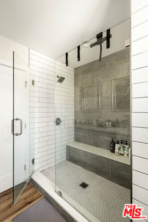 151 S Rexford Drive, Beverly Hills CA: https://media.crmls.org/mediaz/d99e1636-9ed6-4c15-8c73-e96a723b059b.jpg