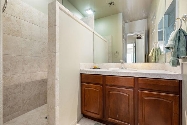 54385 Avenida Madero, La Quinta CA: https://media.crmls.org/mediaz/d99f0f78-5e38-4364-990e-84add9ac3e3c.jpg