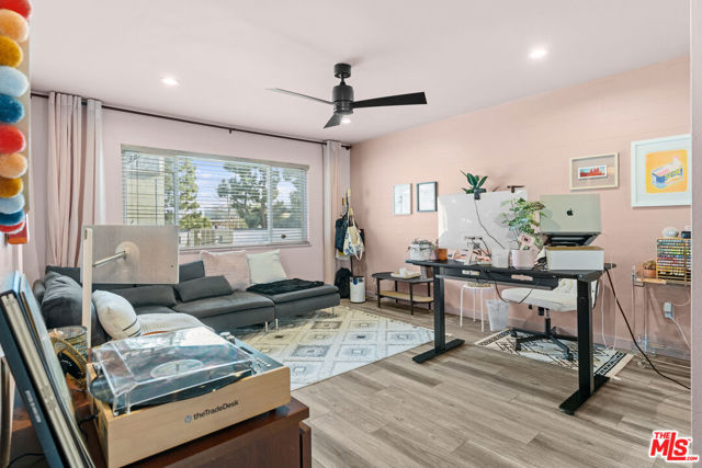 4360 Glencoe Avenue, Marina del Rey CA: https://media.crmls.org/mediaz/d99f7a22-63c6-4c92-b4f3-cb88ef010002.jpg