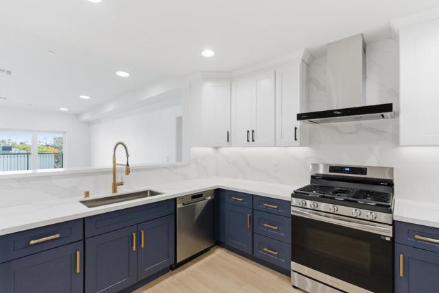 560 El Camino Real, San Carlos CA: https://media.crmls.org/mediaz/d9a0e277-17c0-4a63-accd-0cfce01465c9.jpg