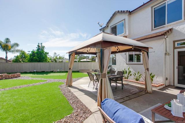 2490 Bear Rock Gln, Escondido CA: https://media.crmls.org/mediaz/d9a16733-c819-4137-b2fb-c819f4aabcac.jpg
