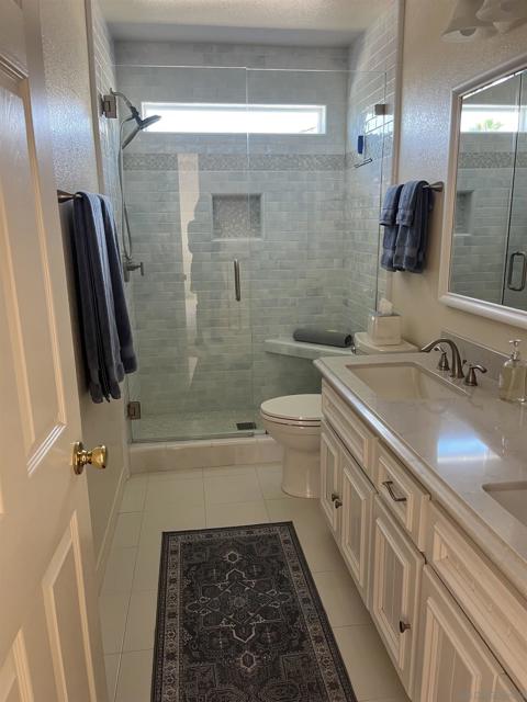 2176 Eastridge Loop, Oxnard CA: https://media.crmls.org/mediaz/d9a16e18-c936-475d-8169-868b848cef21.jpg