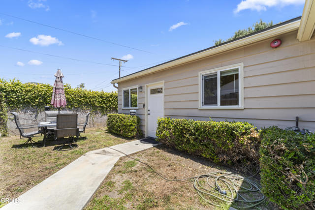 130 132 Virginia Drive, Ventura CA: https://media.crmls.org/mediaz/d9a2fb5d-16e9-4034-a1f1-2099a6f298da.jpg