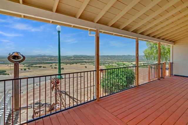 70500 Bradley Lockwood Road, Lockwood CA: https://media.crmls.org/mediaz/d9a31836-50c9-4e0e-a7bf-45bec53585ba.jpg