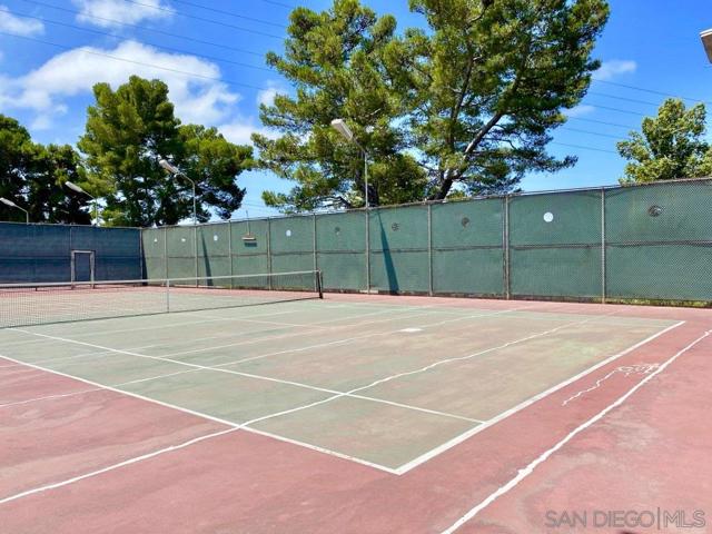 1905 Alga Rd, Carlsbad CA: https://media.crmls.org/mediaz/d9a35397-e9db-43dc-bde5-5ae934c74263.jpg