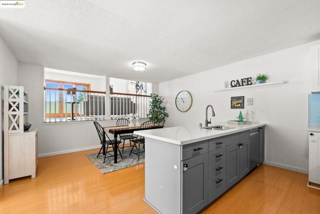 300 Locust Dr, Vallejo CA: https://media.crmls.org/mediaz/d9a3bf4f-3fee-4bfc-b087-827ca3c6738f.jpg