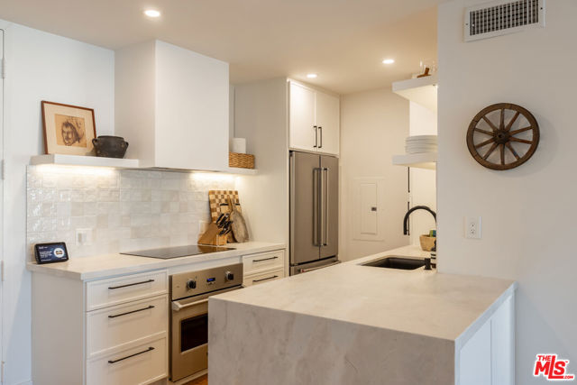1351 N Crescent Heights Boulevard, West Hollywood CA: https://media.crmls.org/mediaz/d9a3f8f0-e507-4df7-816a-fbdf562fc9b1.jpg