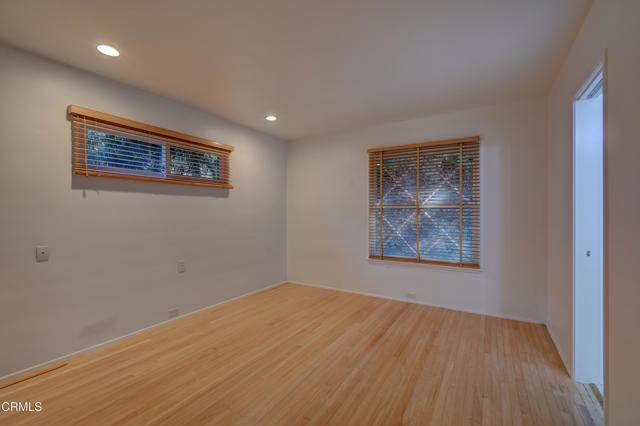 Detail Gallery Image 8 of 22 For 530 Mesa Lila Rd, Glendale,  CA 91208 - 3 Beds | 2 Baths