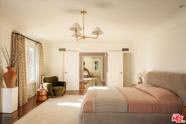 322 Lorraine Boulevard, Los Angeles CA: https://media.crmls.org/mediaz/d9a5daa2-b7da-46ca-9296-6d3c44e795b1.jpg