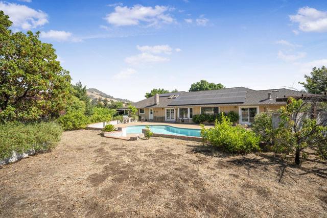 1090 W Edmundson Avenue, Morgan Hill CA: https://media.crmls.org/mediaz/d9a65223-b042-4299-b11a-17547edd9817.jpg