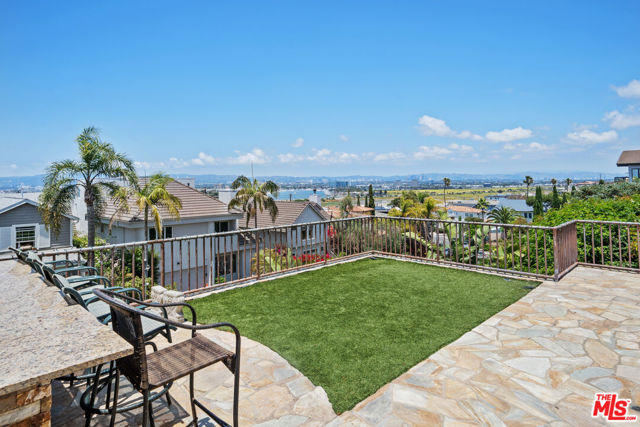 229 Rees Street, Playa del Rey CA: https://media.crmls.org/mediaz/d9a66a9e-7de6-4a58-89a1-db120164ee34.jpg