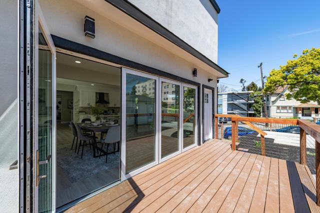 252 Euclid Avenue, Oakland CA: https://media.crmls.org/mediaz/d9a6e2e3-2149-419d-b96c-d75e5ebef5aa.jpg