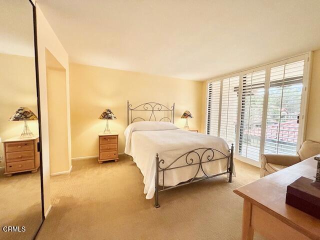 2271 Martinique Lane, Oxnard CA: https://media.crmls.org/mediaz/d9a6e523-0fd6-4411-9db1-304e04a4470e.jpg