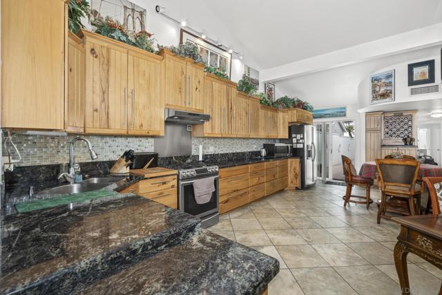 9 Catpaw Cape, Coronado CA: https://media.crmls.org/mediaz/d9a6f681-a070-4172-a2ad-807b74174c60.jpg