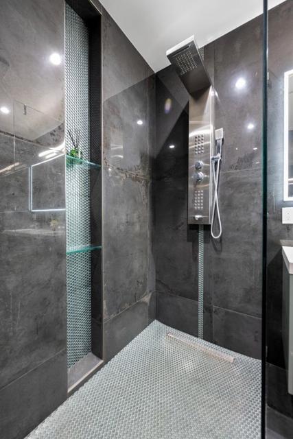 2372 Donner Pass Avenue, Sacramento CA: https://media.crmls.org/mediaz/d9a71c24-f5a9-4d4b-8a9c-6b0d213a83f8.jpg