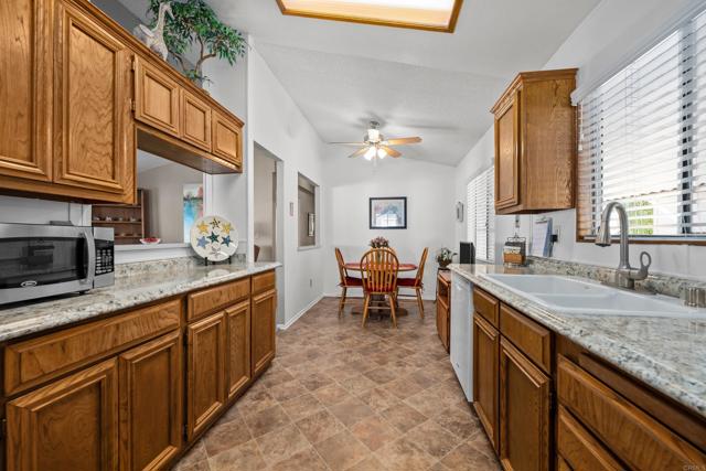 Detail Gallery Image 3 of 22 For 3462 Don Alberto Drive, Carlsbad,  CA 92010 - 2 Beds | 2 Baths