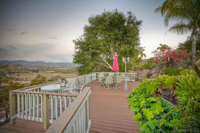 2848 Sunset Hills, Escondido CA: https://media.crmls.org/mediaz/d9a77435-b06c-4f69-a1f2-18e7a96fa04b.jpg