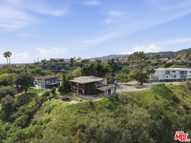 11287 Chalon Road, Los Angeles CA: https://media.crmls.org/mediaz/d9a7e26a-c015-45a9-aab5-2298ae464579.jpg