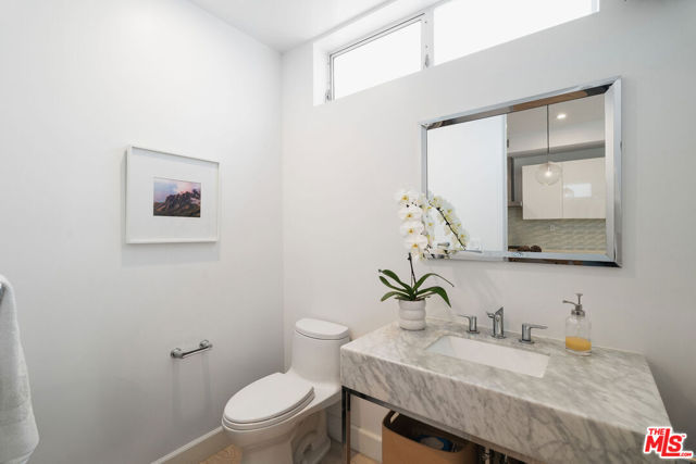 1752 Stoner Avenue, Los Angeles CA: https://media.crmls.org/mediaz/d9a8ef1f-1f86-4120-b208-871f06158c02.jpg