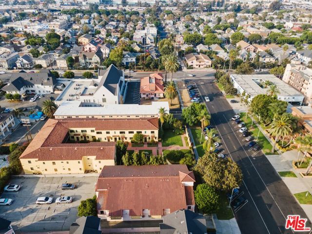 2623 Ellendale Place, Los Angeles CA: https://media.crmls.org/mediaz/d9a94ea4-f5d2-40d0-b494-5db02606f9d5.jpg