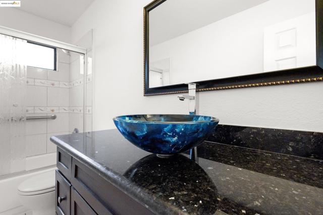 22012 Sevilla Rd, Hayward CA: https://media.crmls.org/mediaz/d9aa9134-b1d3-4181-8099-ebd68ec5f25b.jpg