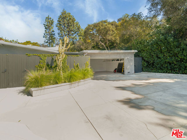 2538 Hutton Drive photo 56