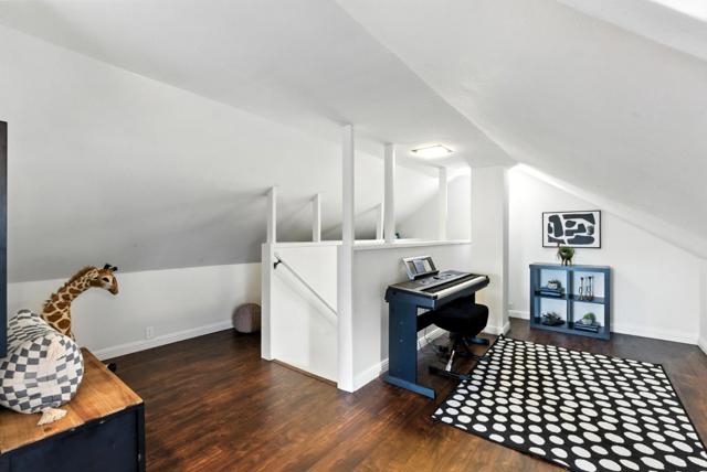35 Mono Street, Brisbane CA: https://media.crmls.org/mediaz/d9abf6d8-c11a-44c9-a408-dfd696c9556b.jpg