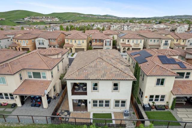 6052 Alpine Blue Drive, San Ramon CA: https://media.crmls.org/mediaz/d9ac8166-5403-4aec-9b08-802b7f2831e6.jpg